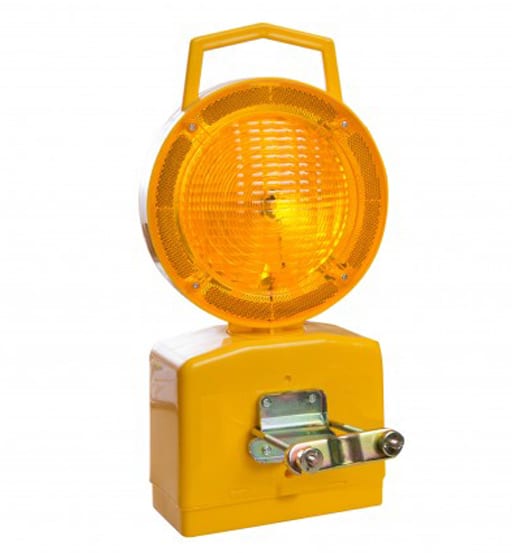 UKEN ROAD LIGHT DOUBLE W/ BRACKET