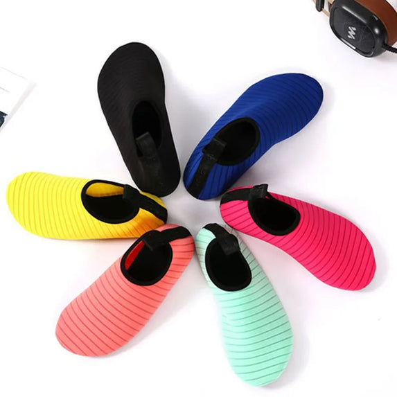 BeachBound: Barefoot Aqua Beach rubber footwear for Coastal Comfort (BB-223)