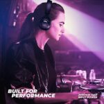 JBL Club 950NC Wireless Over-Ear Headphones with Mic - Image 6
