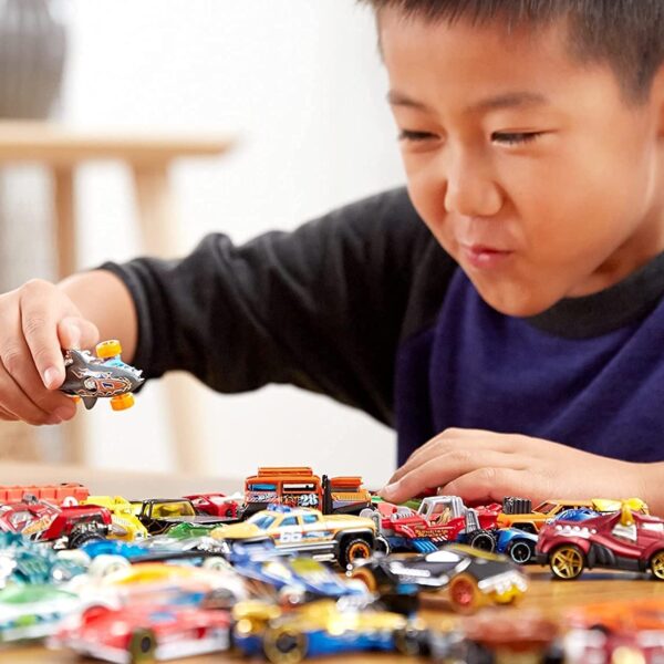 Hot Wheels 10-Pack (Styles May Vary)