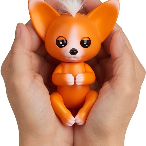 WowWee Fingerlings – Interactive Baby Fox – Mikey