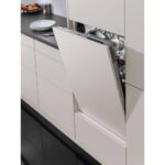 AEG FSB53647Z 60cm Series 5000 Fully Integrated Dishwasher - Image 2