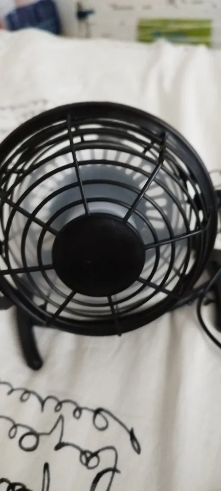 Silent USB Desk Fan 4 Blade Rotatable Mini Cooler photo review