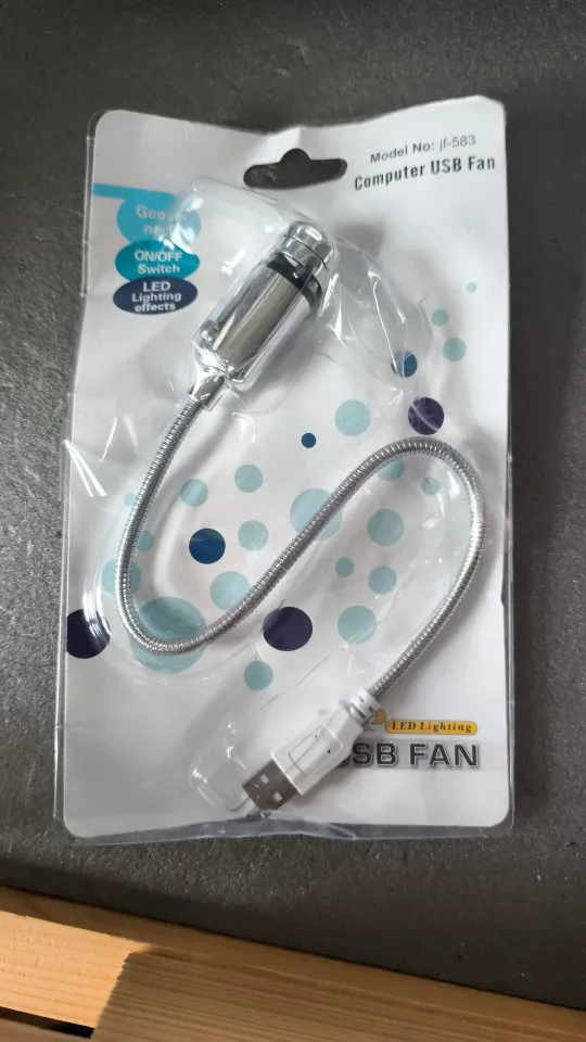 Energy Saving Portable USB Flexible Laptop Cooling Fan photo review