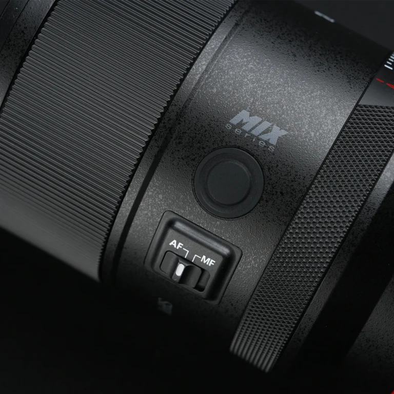 Side angle of Meike 24mm f1.4 STM lens for Sony cameras