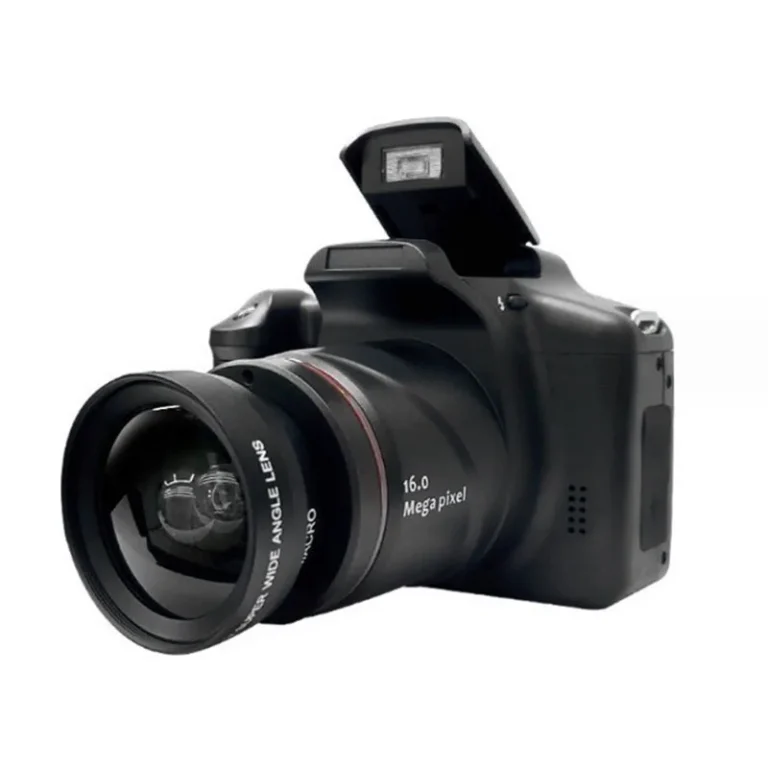 Erilles camera displaying 2.4 inch LCD screen