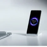 Side angle of Xiaomi 50W Wireless Charger Pro with phone holder