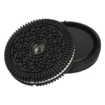 32mm F10 free focus pancake lens mounted on mirrorless camera