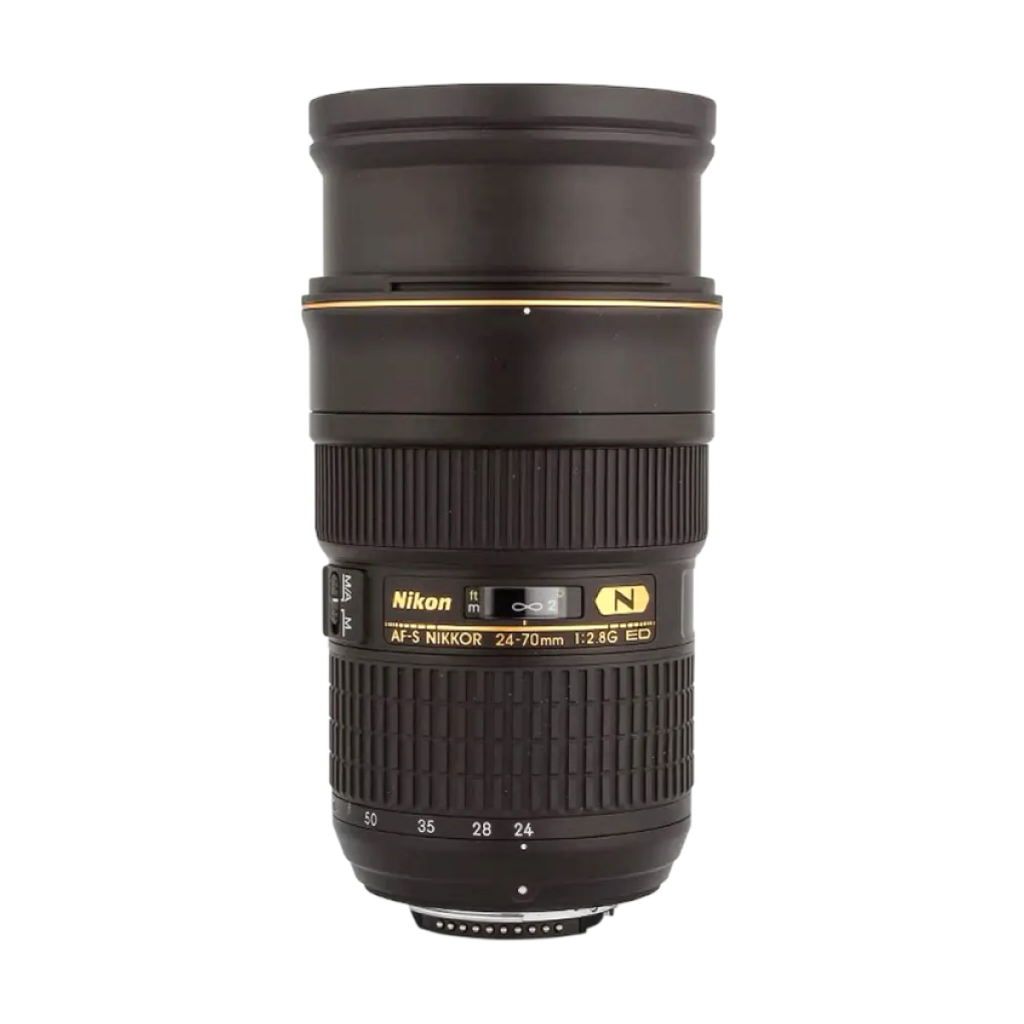 Nikon AF-S 24-70mm f2.8G ED lens front view